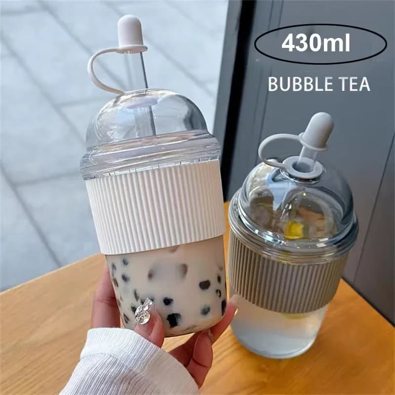Bärbar plastmugg med sugrör 430 ml
