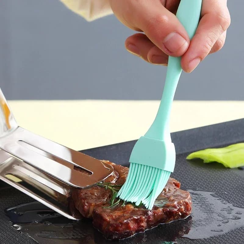 Oljepensel i livsmedelsgodkänd silikon för grill och bakning