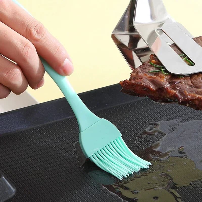 Oljepensel i livsmedelsgodkänd silikon för grill och bakning