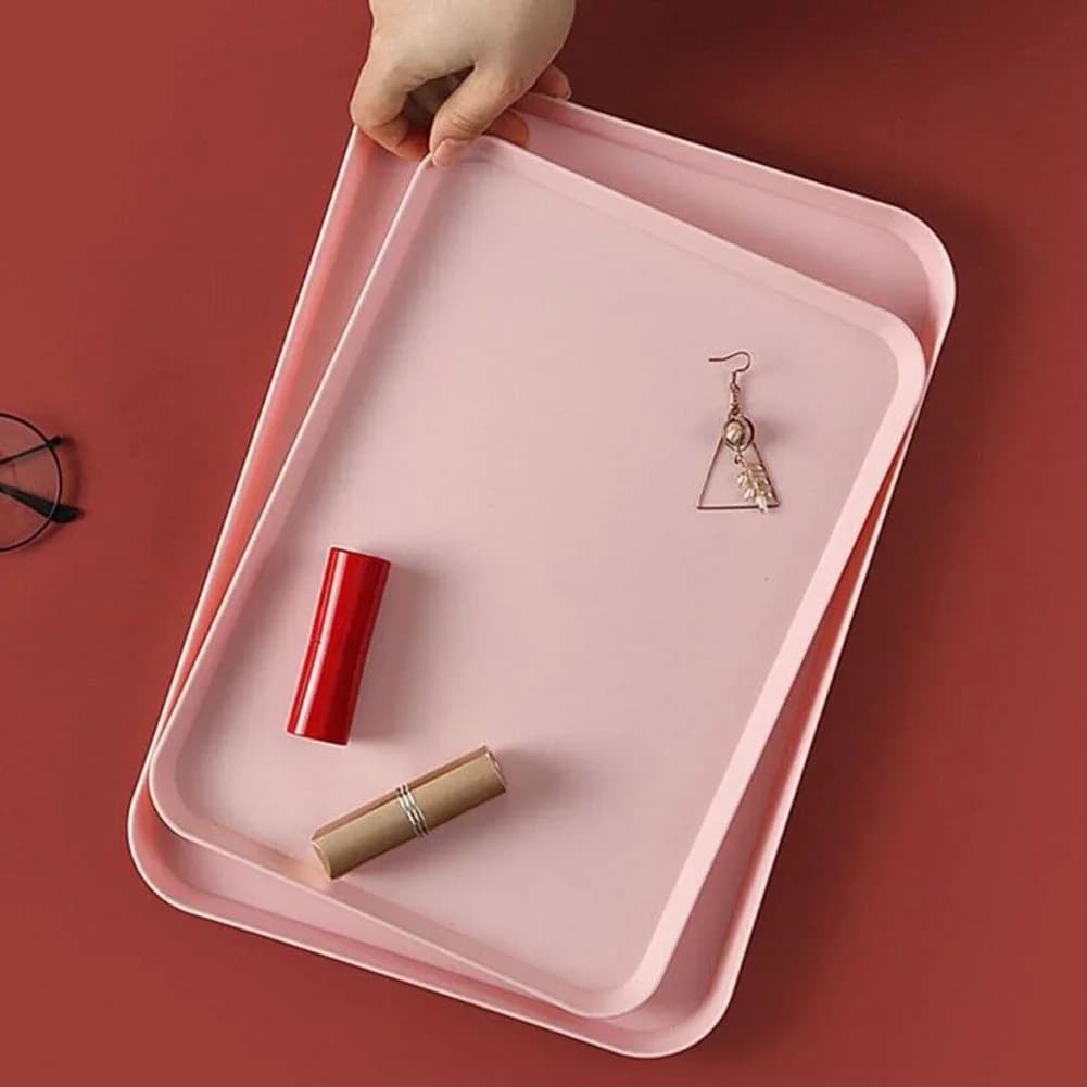 Rektangulär serveringsbricka i plast – halk- och reptålig bricka